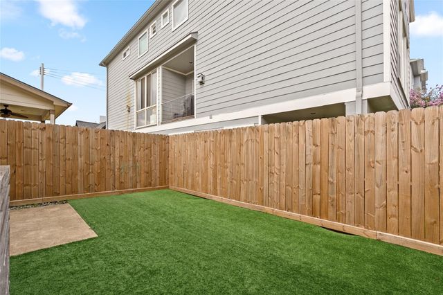 818 Olive Street B, Houston, TX 77007