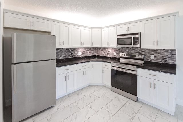 4899 Sable Pine Circle A2, West Palm Beach, FL 33417