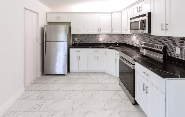 4899 Sable Pine Circle A2, West Palm Beach, FL 33417