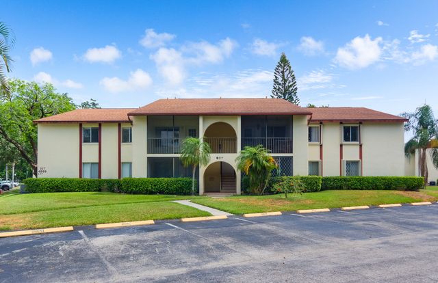 4899 Sable Pine Circle A2, West Palm Beach, FL 33417