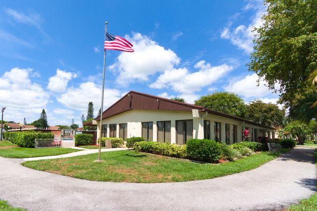 4899 Sable Pine Circle A2, West Palm Beach, FL 33417