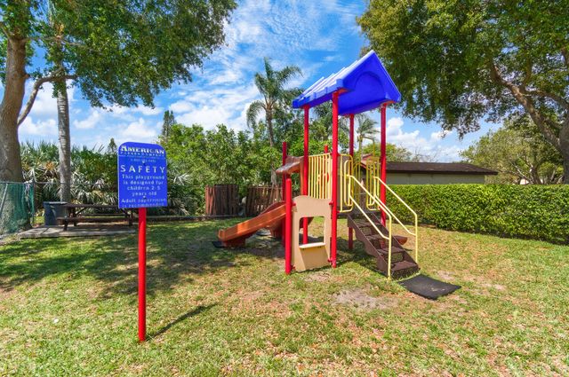 4899 Sable Pine Circle A2, West Palm Beach, FL 33417