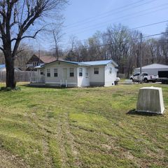 189 Leatherwood Lake Rd, Stewart, TN 37175