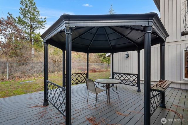 1547 Alpensee Strasse, Leavenworth, WA 98826