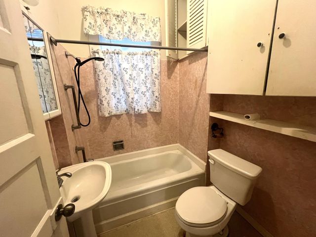 1011 Prairie Street, Columbus, TX 78934