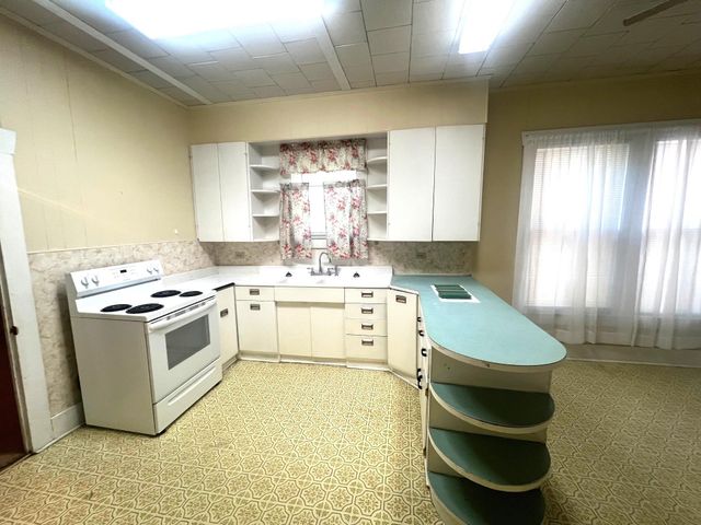 1011 Prairie Street, Columbus, TX 78934