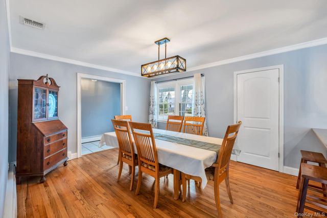 9 Wiggins Street, Ronkonkoma, NY 11779