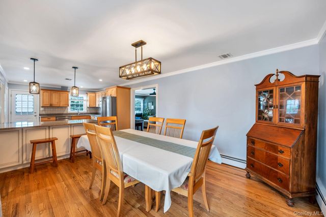 9 Wiggins Street, Ronkonkoma, NY 11779