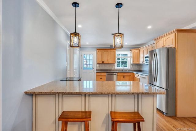 9 Wiggins Street, Ronkonkoma, NY 11779