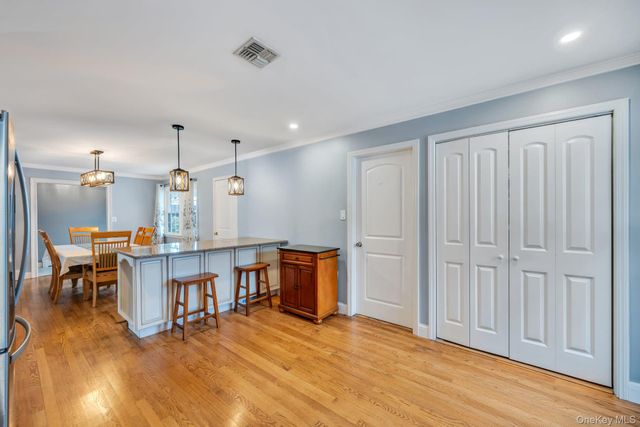 9 Wiggins Street, Ronkonkoma, NY 11779