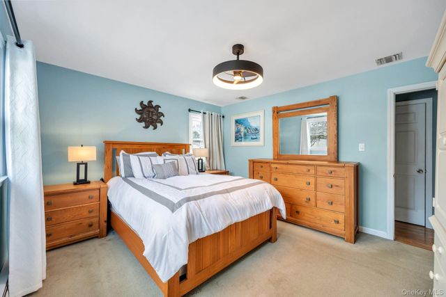 9 Wiggins Street, Ronkonkoma, NY 11779