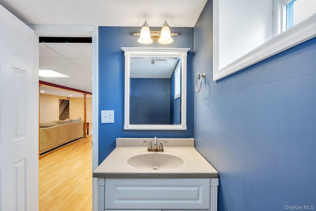 9 Wiggins Street, Ronkonkoma, NY 11779