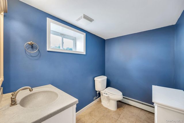 9 Wiggins Street, Ronkonkoma, NY 11779