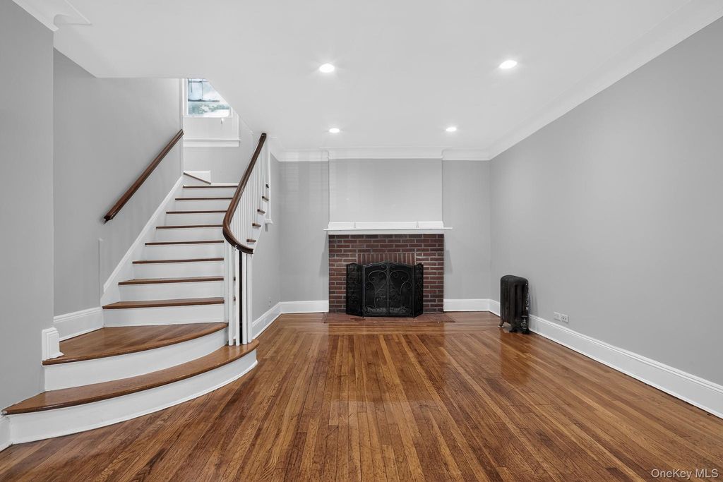 24640 Alameda Avenue, Little Neck, NY 11362 — photo 3