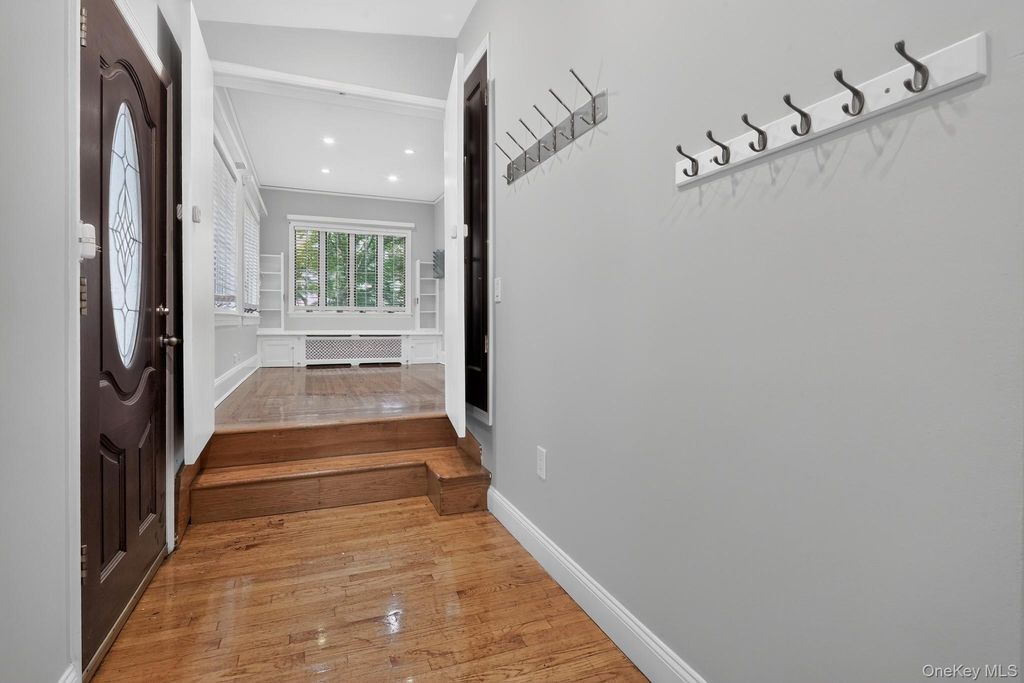 24640 Alameda Avenue, Little Neck, NY 11362 — photo 5