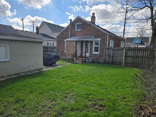904 W State Street, Albany, IN 47320