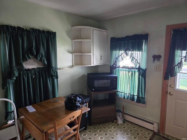 904 W State Street, Albany, IN 47320