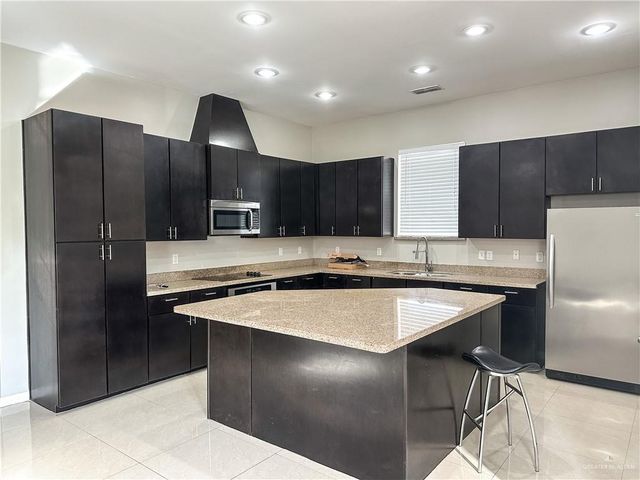 5241 Shalom Drive, Edinburg, TX 78539