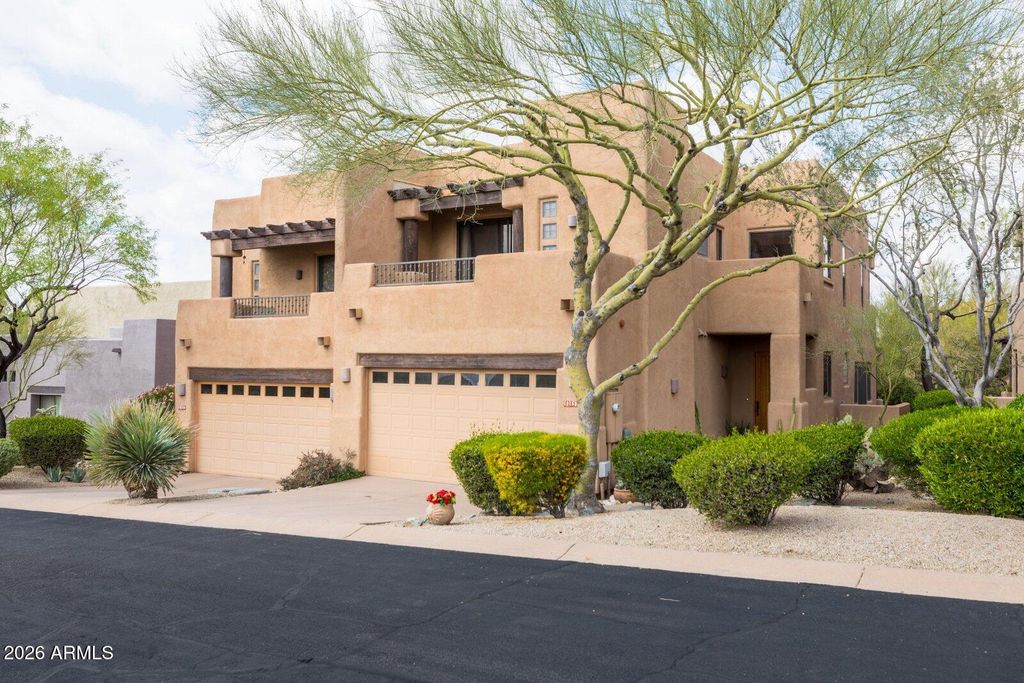 Image 1 of property listing at 10152 E WHITE FEATHER Lane, Scottsdale, AZ 85262