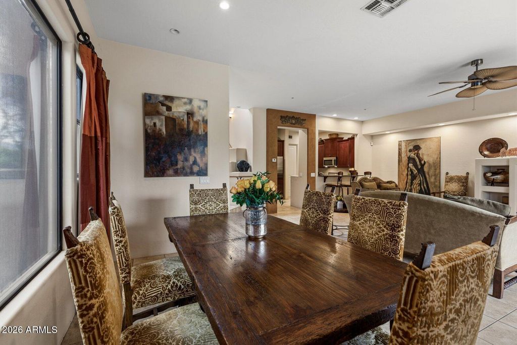 Image 13 of property listing at 10152 E WHITE FEATHER Lane, Scottsdale, AZ 85262