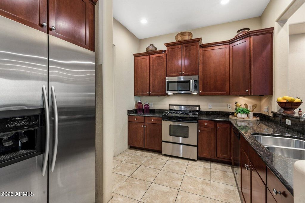 Image 16 of property listing at 10152 E WHITE FEATHER Lane, Scottsdale, AZ 85262