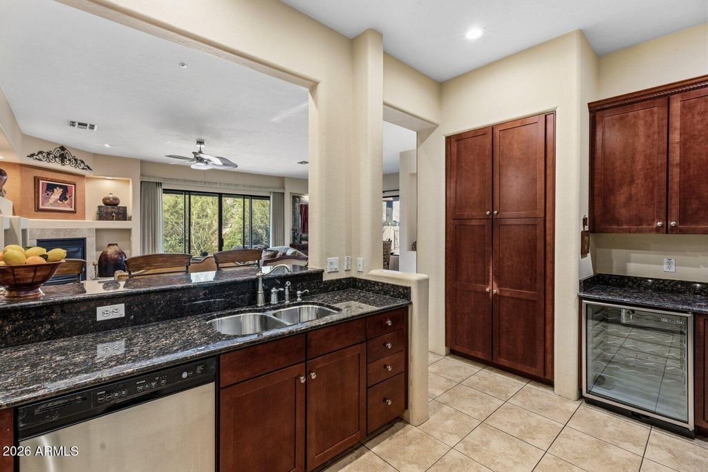 Image 18 of property listing at 10152 E WHITE FEATHER Lane, Scottsdale, AZ 85262