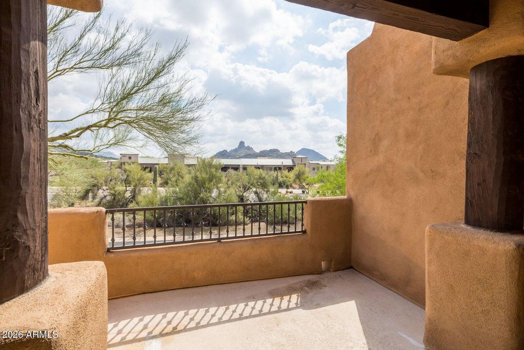 Image 32 of property listing at 10152 E WHITE FEATHER Lane, Scottsdale, AZ 85262