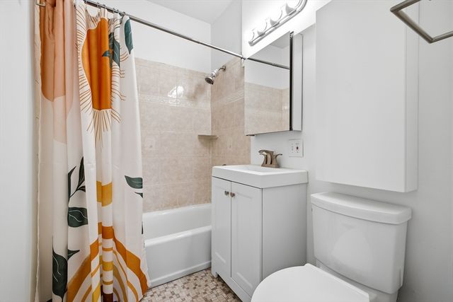 1810 Dorchester Ave 7, Boston, MA 02124