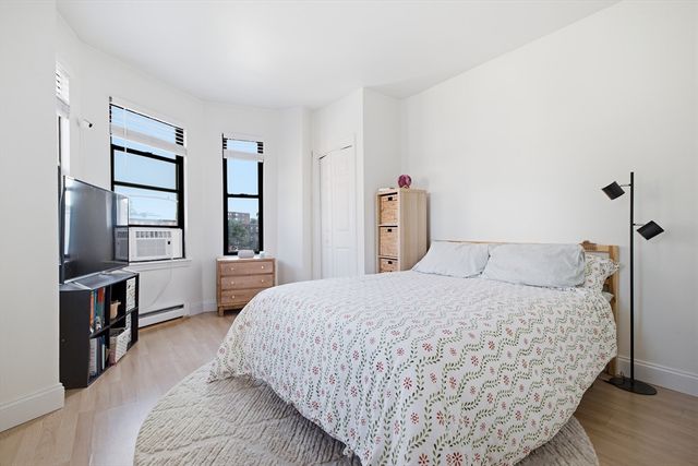 1810 Dorchester Ave 7, Boston, MA 02124