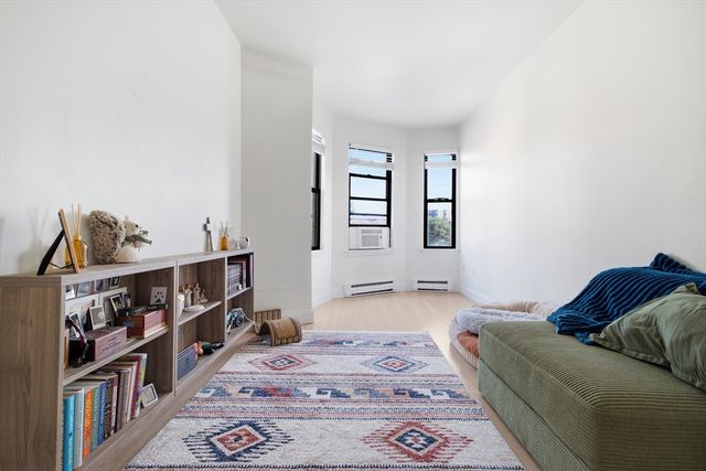 1810 Dorchester Ave 7, Boston, MA 02124