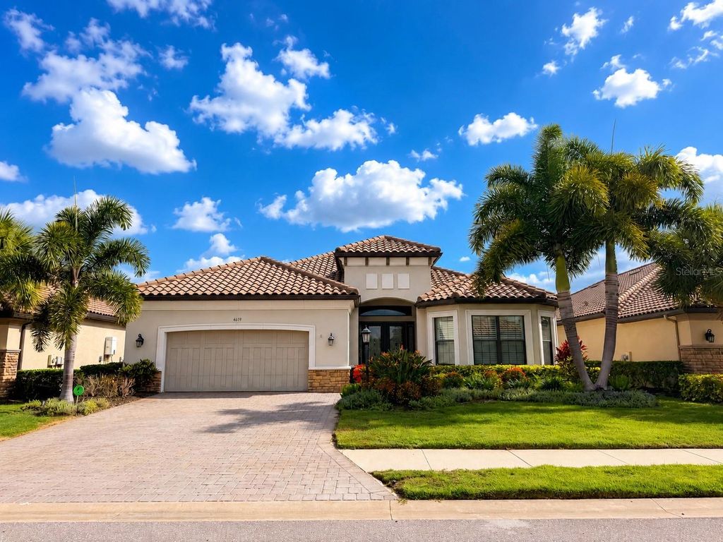 Image 1 of property listing at 4619 BENITO COURT, Bradenton, FL 34211