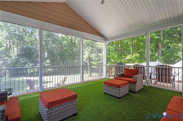 14408 Huntgate Woods Rd, Chesterfield, VA 23112