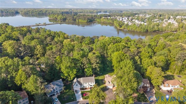 14408 Huntgate Woods Rd, Chesterfield, VA 23112