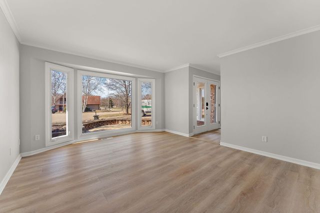 12060 48th Avenue N, Plymouth, MN 55442