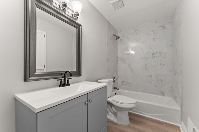 12060 48th Avenue N, Plymouth, MN 55442