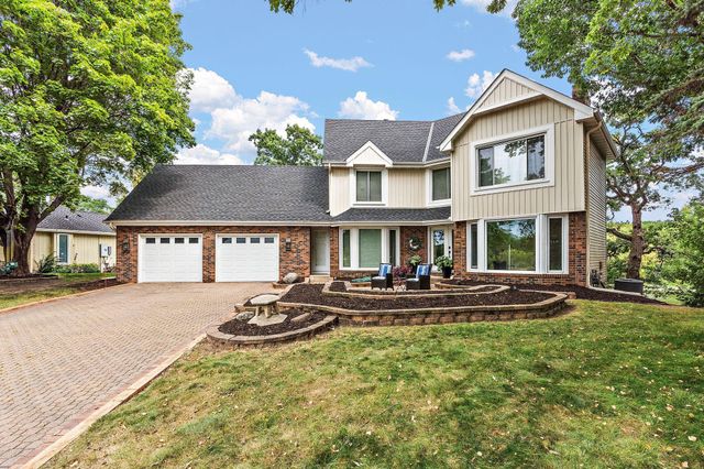 12060 48th Avenue N, Plymouth, MN 55442