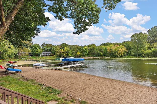 12060 48th Avenue N, Plymouth, MN 55442