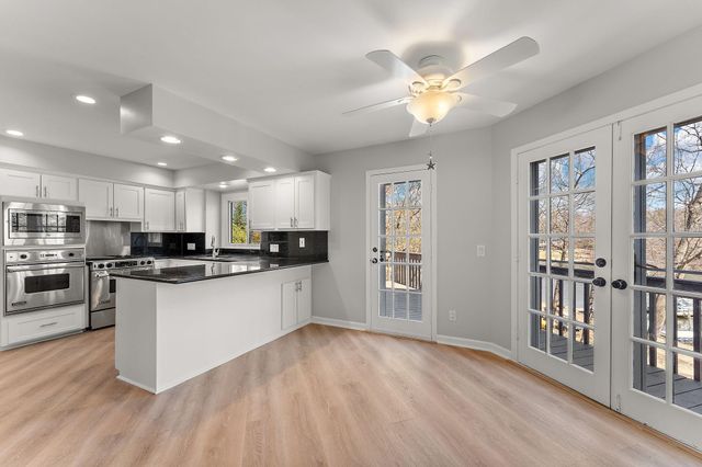 12060 48th Avenue N, Plymouth, MN 55442