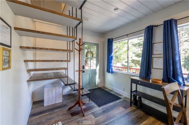 31771 Christmas Tree Lane, Running Springs, CA 92382