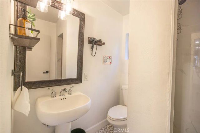 31771 Christmas Tree Lane, Running Springs, CA 92382