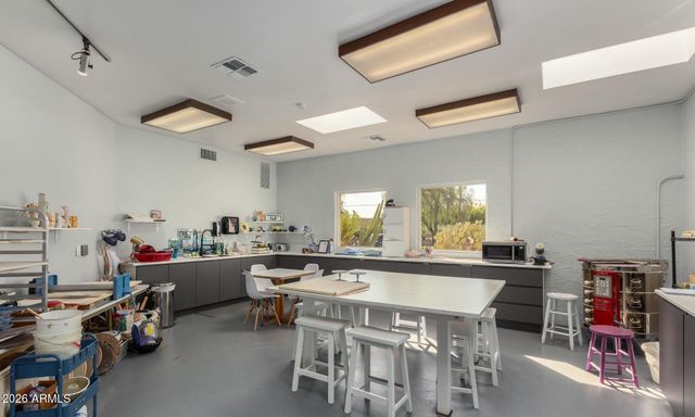 7910 E CAMELBACK Road 212, Scottsdale, AZ 85251