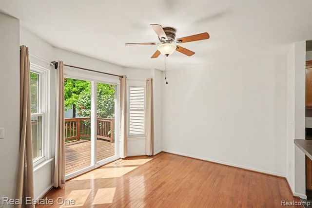 8025 Springdale Drive 48, White Lake, MI 48386