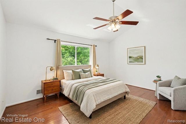 8025 Springdale Drive 48, White Lake, MI 48386