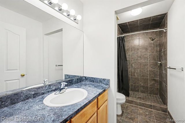 8025 Springdale Drive 48, White Lake, MI 48386