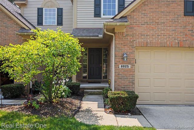 8025 Springdale Drive 48, White Lake, MI 48386