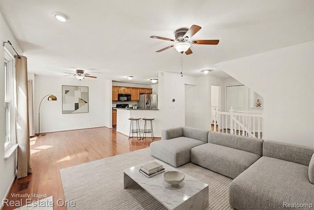 8025 Springdale Drive 48, White Lake, MI 48386