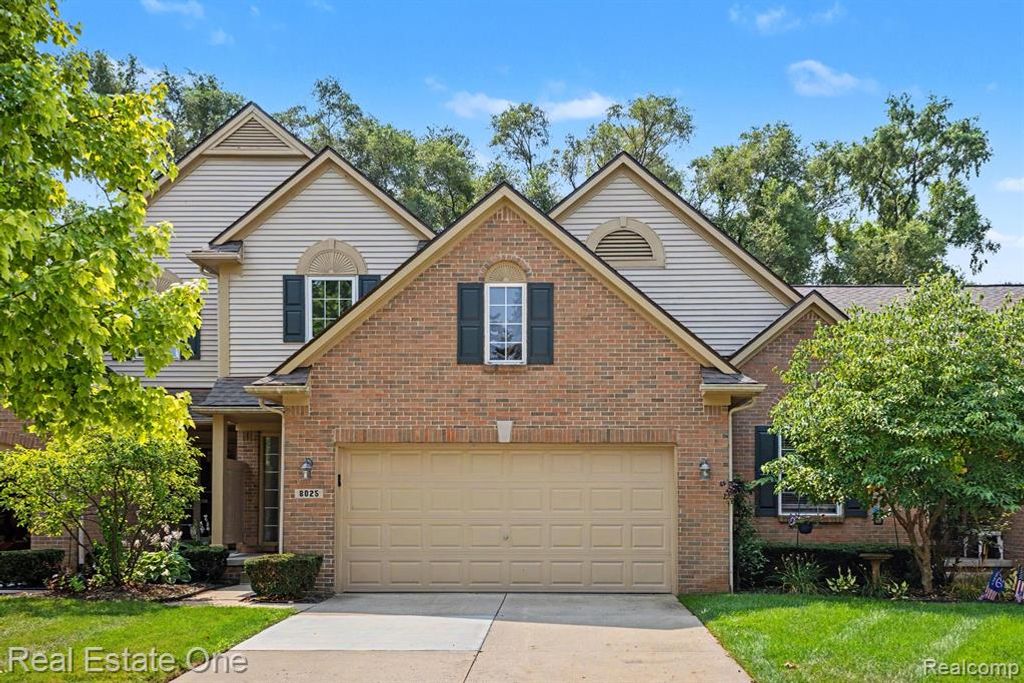 8025 Springdale Drive 48, White Lake, MI 48386