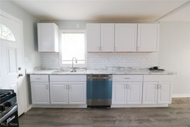 4319 W 189 Street, Cleveland, OH 44135