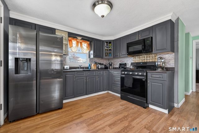 70 Shadycrest Drive, East Hartford, CT 06118