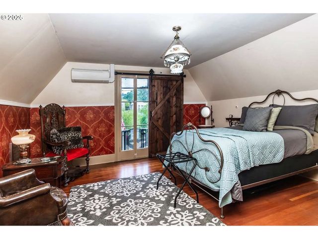 236 Se STEPHENS St, Roseburg, OR 97470
